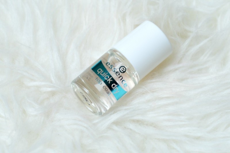 Essence quick dry top coat Nagellak sneller laten drogen?