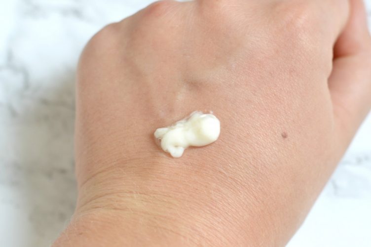 Review Oliv moisturizing cream